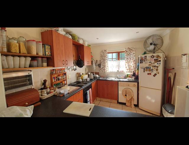 2 BEDROOM SIMPLEX RENTED IN WATERFALL